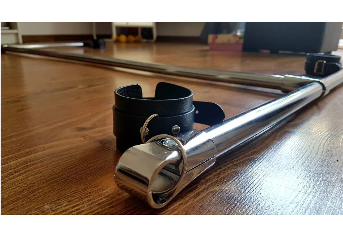 Metal Spreader Bar for Wrists and Ankles